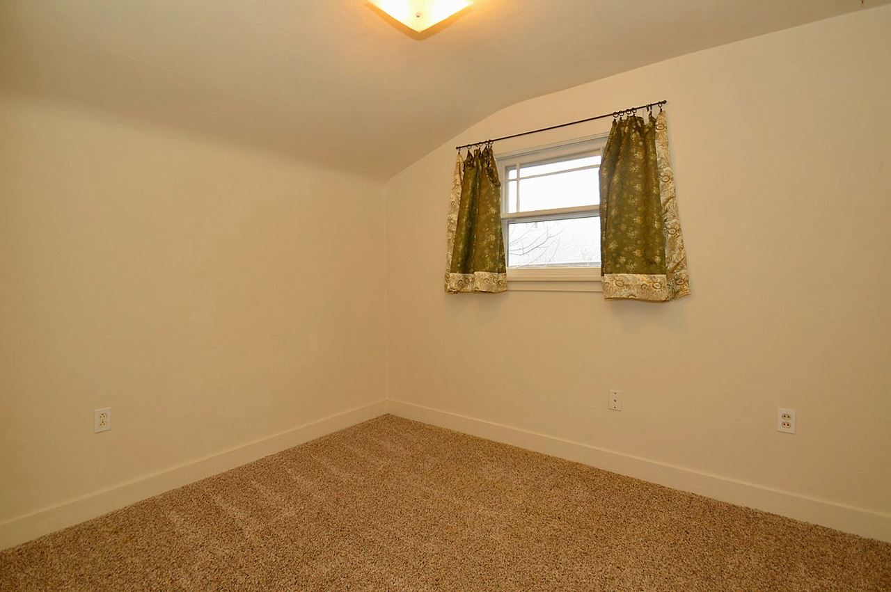 1121 North University Road Spokane, WA 99206 - Photo 8 of 20
