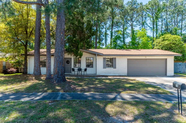 $350,000 | 418 Tanglewood Drive, Fort Walton Beach, FL 32547