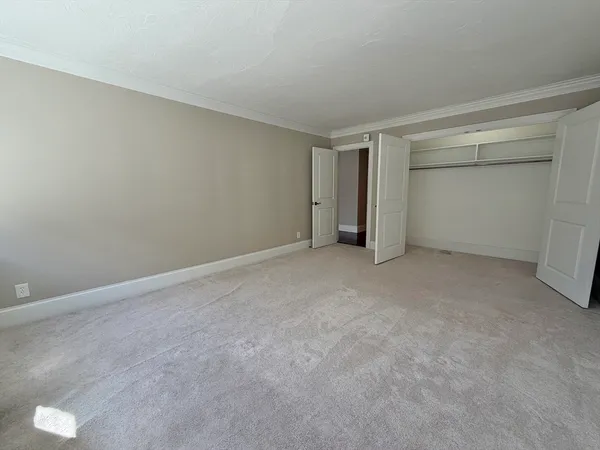 $2,800 | 2 Hammond Pond Parkway, Unit 203, Newton, MA 02467