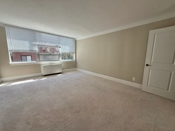 $2,800 | 2 Hammond Pond Parkway, Unit 203, Newton, MA 02467