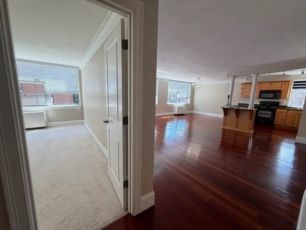 $2,800 | 2 Hammond Pond Parkway, Unit 203, Newton, MA 02467