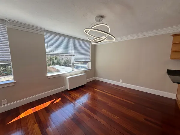 $2,800 | 2 Hammond Pond Parkway, Unit 203, Newton, MA 02467