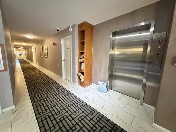 $2,800 | 2 Hammond Pond Parkway, Unit 203, Newton, MA 02467