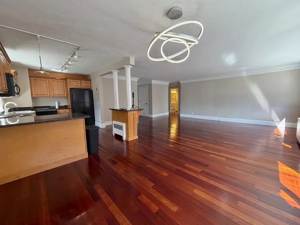 $2,800 | 2 Hammond Pond Parkway, Unit 203, Newton, MA 02467