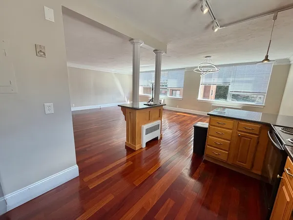 $2,800 | 2 Hammond Pond Parkway, Unit 203, Newton, MA 02467