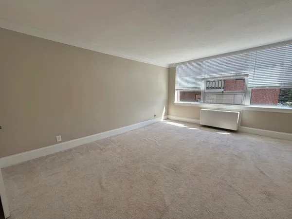 $2,800 | 2 Hammond Pond Parkway, Unit 203, Newton, MA 02467