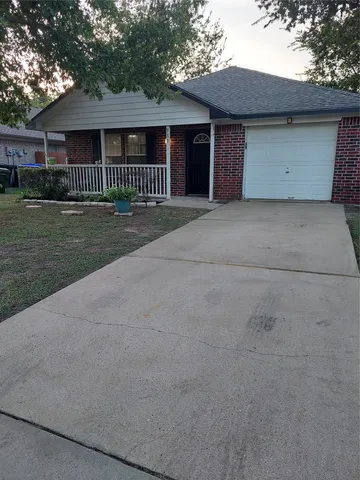 $1,999 | 933 Valentine Avenue, Waco, TX 76706