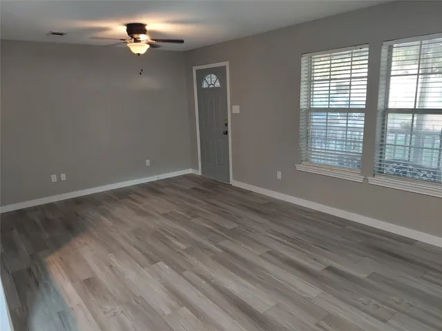 $1,999 | 933 Valentine Avenue, Waco, TX 76706