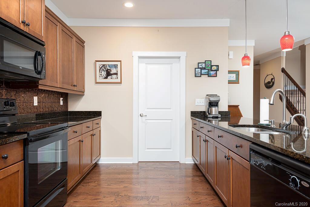2415 Bergamot Street Tega Cay, SC 29708 - Photo 10 of 29 Gallery Image 10