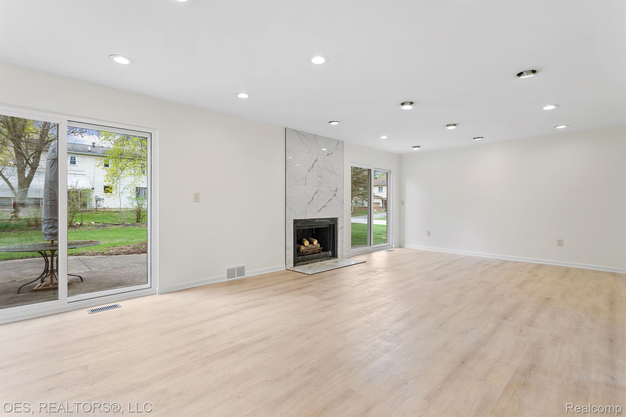 22510 Deerfield Road Novi, MI 48375 - Photo 7 of 42 Gallery Image 7