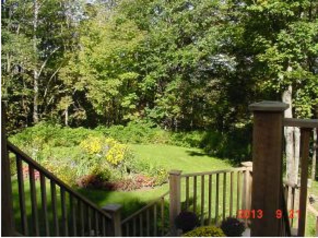 417 S Road Bethlehem, NH 03574 - Photo 8 of 32