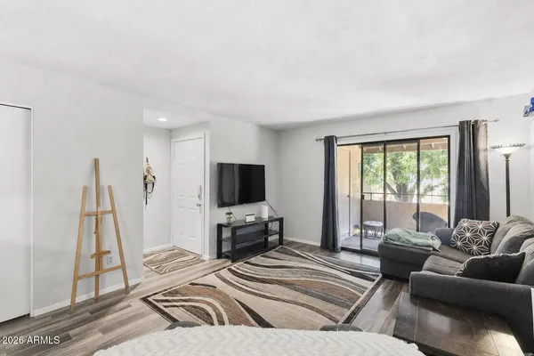 $220,000 | 2146 West Isabella Avenue, Unit 215, Mesa, AZ 85202