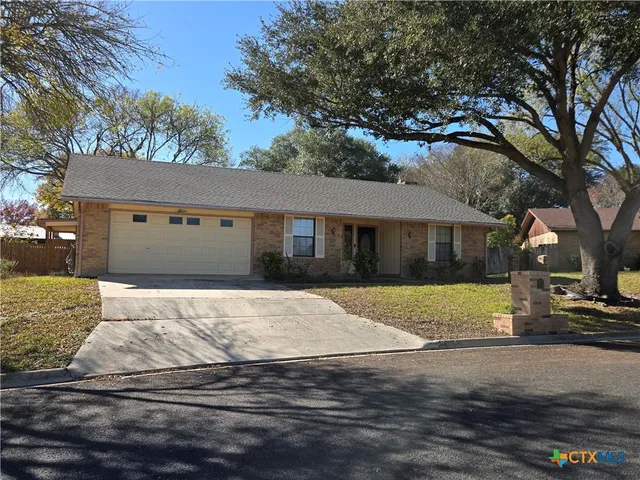 $2,000 | 248 Hilltop Drive, Seguin, TX 78155