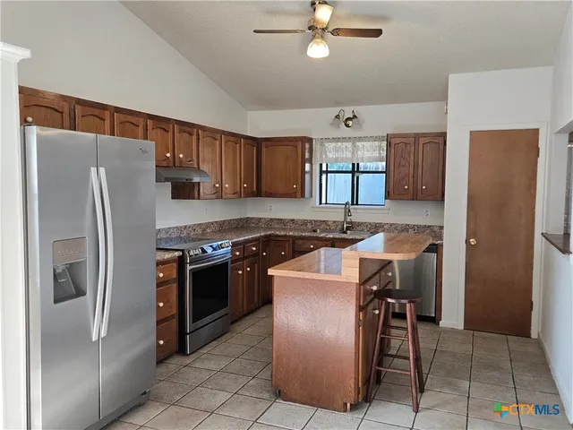 $2,000 | 248 Hilltop Drive, Seguin, TX 78155