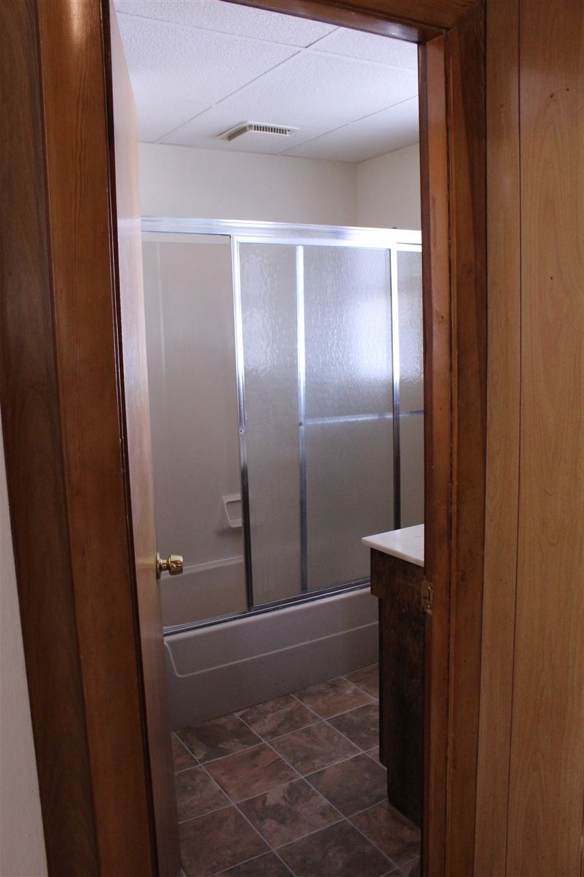 14 Moores Court Rochester, NH 03867 - Photo 9 of 24