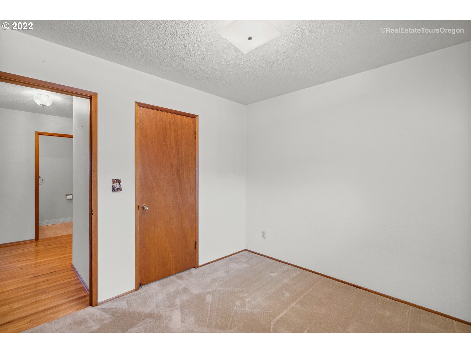 16901 Southeast Haig Street Portland, OR 97236 - Photo 21 of 32 a view of an empty room