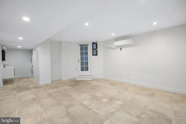 $2,490 | 1828 California Street Northwest, Unit B, Washington, DC 20009