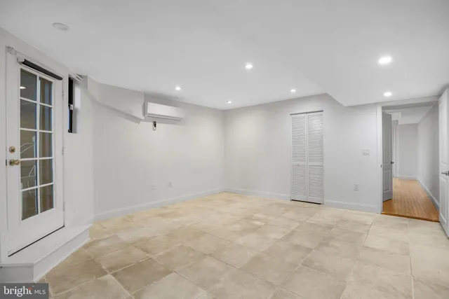 $2,490 | 1828 California Street Northwest, Unit B, Washington, DC 20009