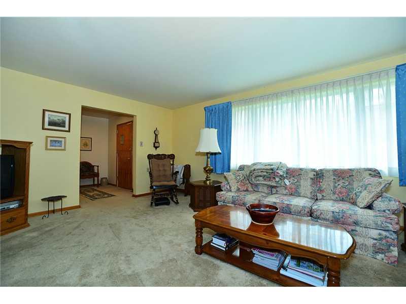 120 Rockdale Road Butler, PA 16002 - Photo 3 of 21 Family Room.