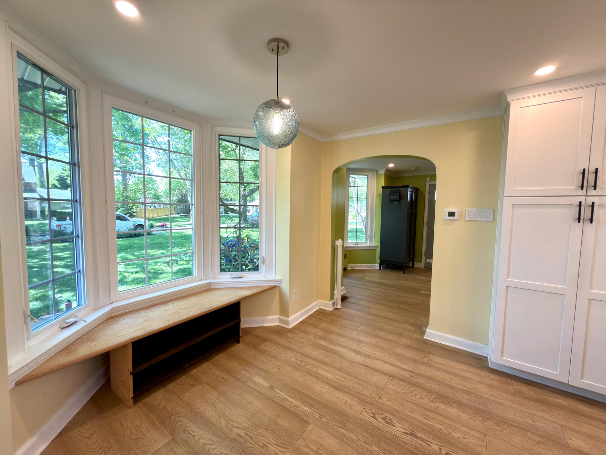 418 East Country Club Lane Wallingford, PA 19086 - Photo 35 of 59 Kitchen bay window