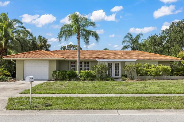 $435,000 | 7411 Dickens Drive, Sarasota, FL 34231