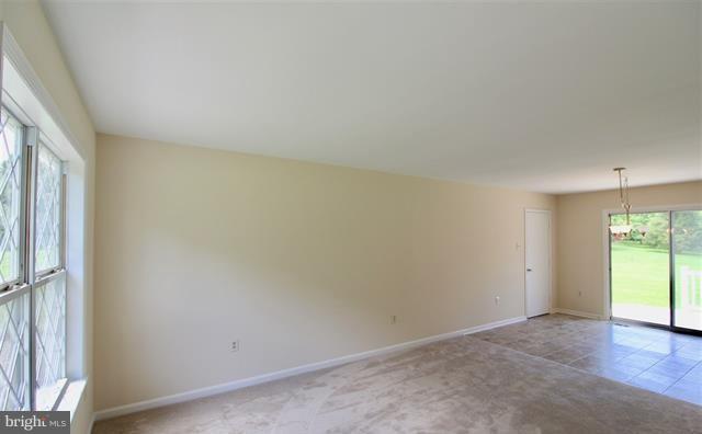 11052 Lucks Road Bumpass, VA 23024 - Photo 3 of 21 Living Room