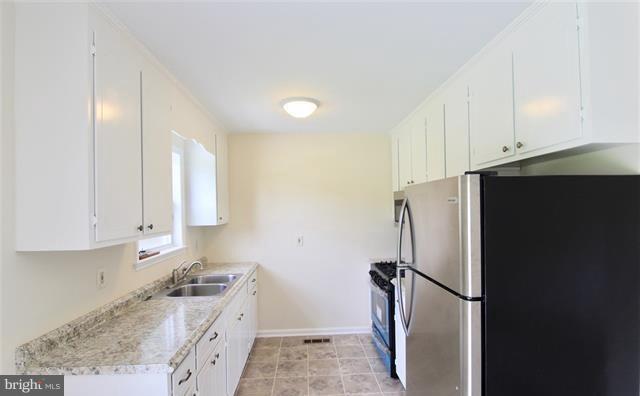 11052 Lucks Road Bumpass, VA 23024 - Photo 6 of 21 Kitchen