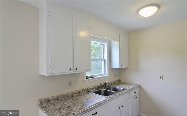 11052 Lucks Road Bumpass, VA 23024 - Photo 9 of 21 Kitchen