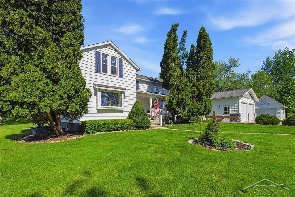 2775 East Siebert Road Midland, MI 48642 - Photo 2 of 47