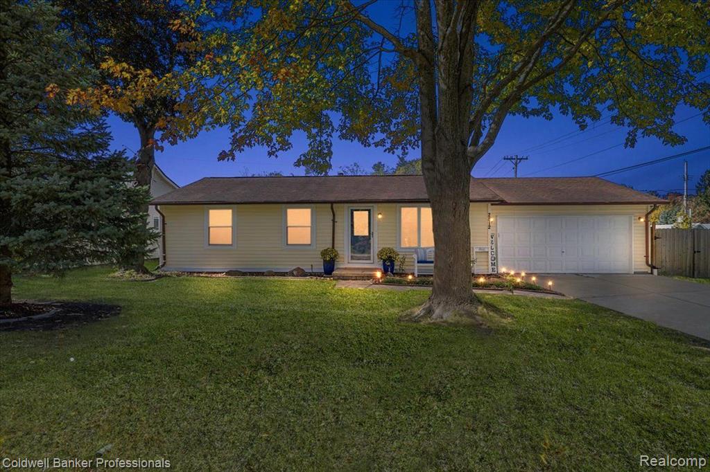 2812 Hartline Drive Rochester Hills, MI 48309 - Photo 1 of 34