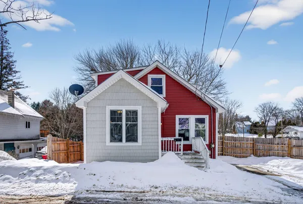 $275,000 | 3 Fairlawn Avenue, Lewiston, ME 04240