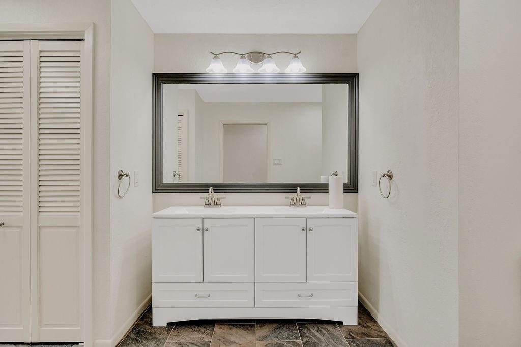 12308 Up River Road Corpus Christi, TX 78410 - Photo 15 of 38