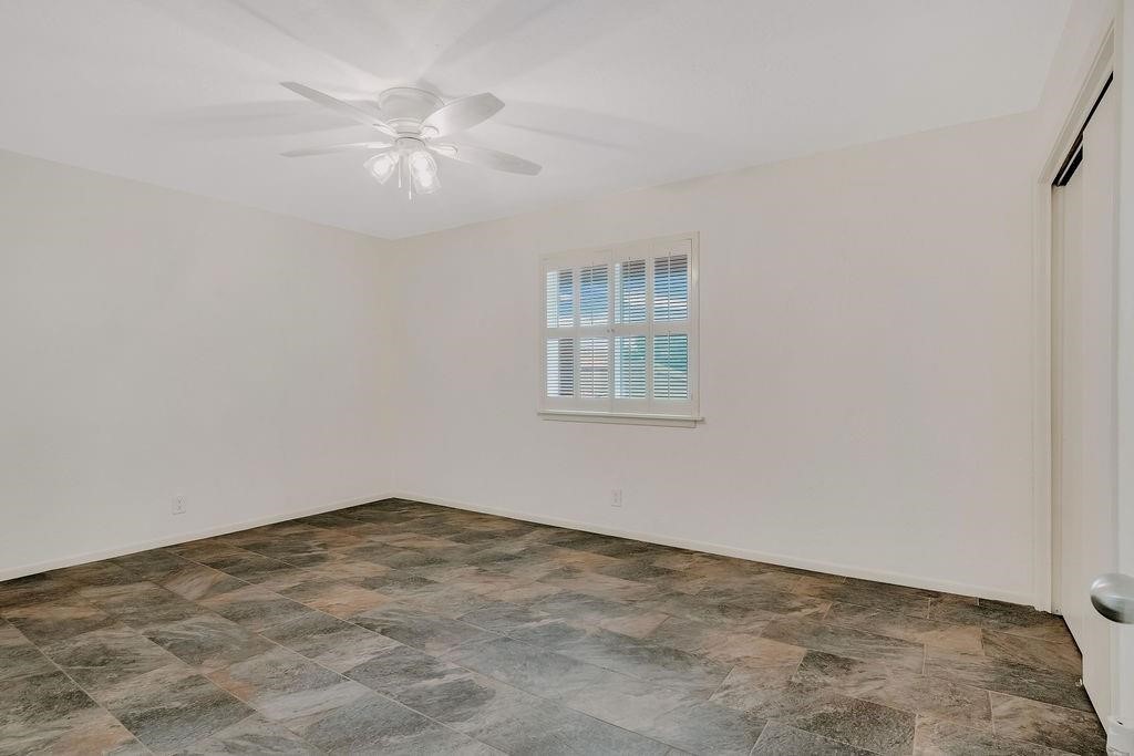 12308 Up River Road Corpus Christi, TX 78410 - Photo 18 of 38