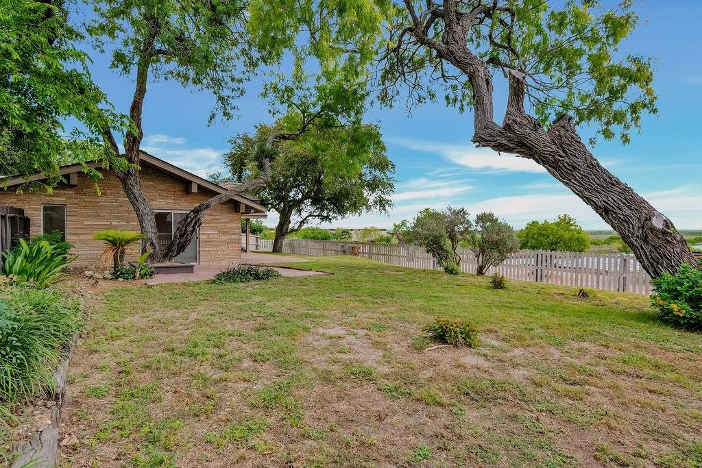 12308 Up River Road Corpus Christi, TX 78410 - Photo 26 of 38