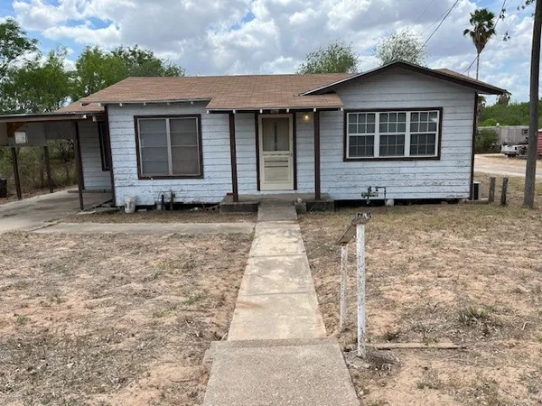 $54,900 | 303 East Texas Street, Hebbronville, TX 78361