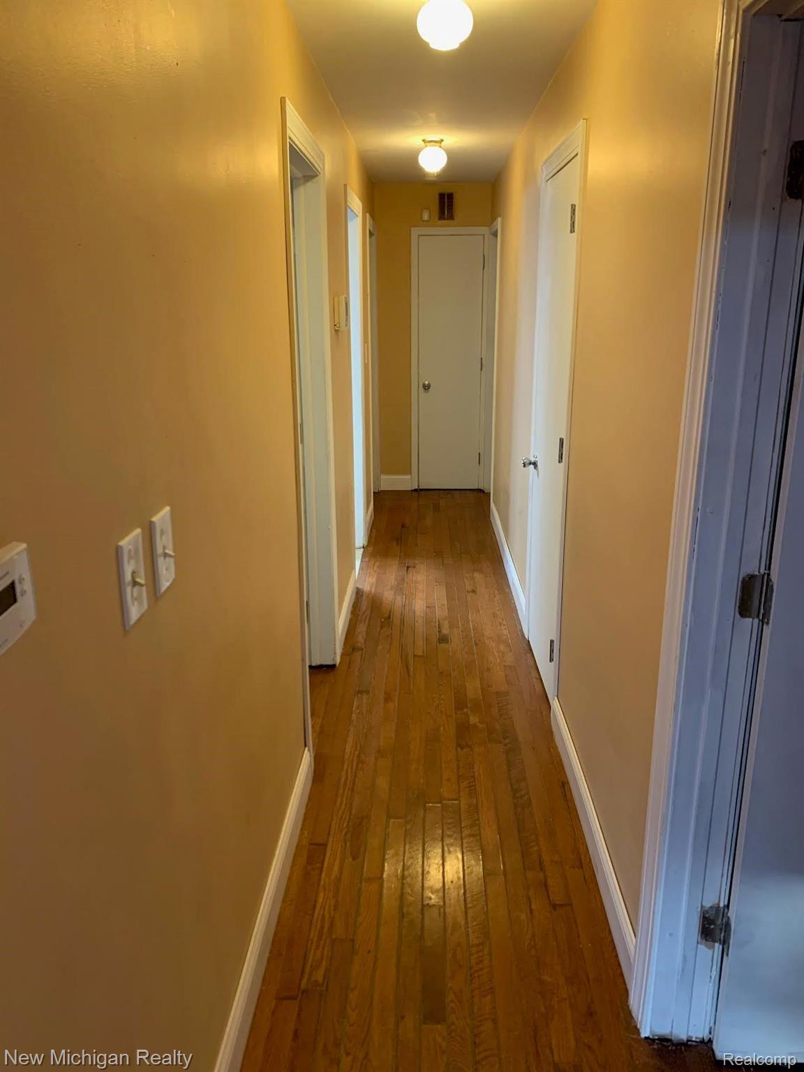 588 Vernier Road Grosse Pointe, MI 48236 - Photo 8 of 23 C97FDF61-B8E8-4A7F-9A7D-C589437655E1.jpeg