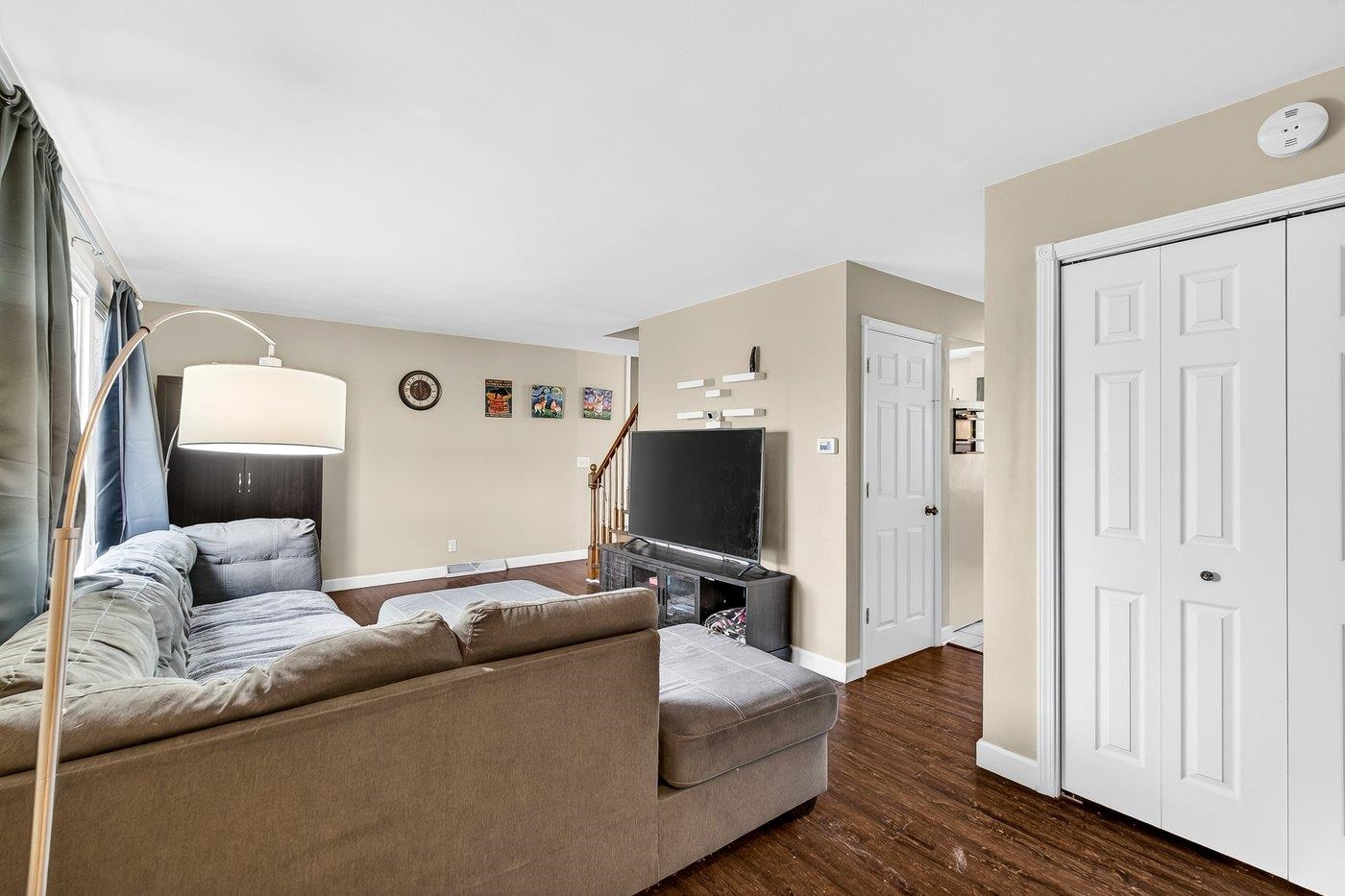 1529 Ivory Drive Sun Prairie, WI 53590 - Photo 3 of 24