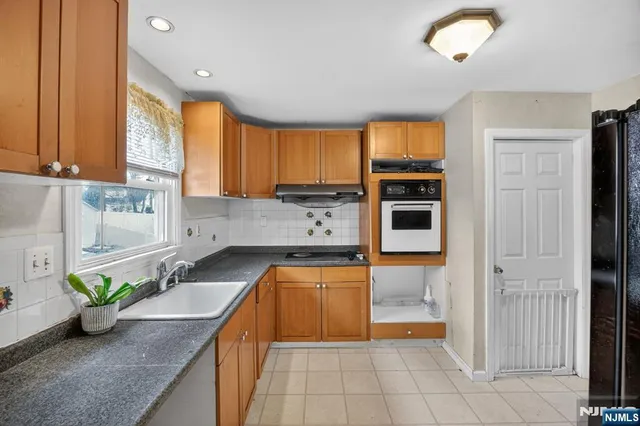 $650,000 | 20 Rosney Terrace, West Orange, NJ 07052