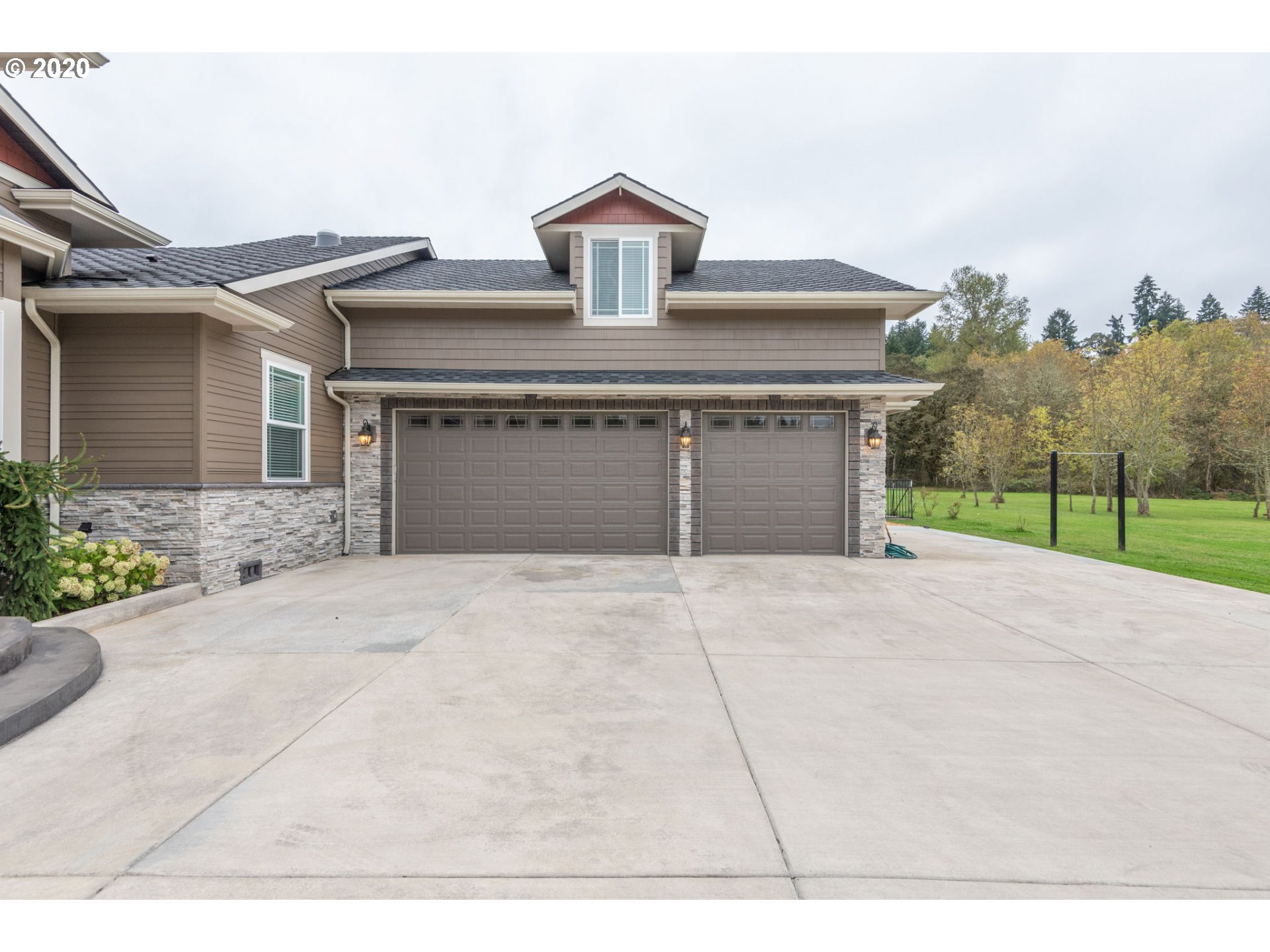 16585 South Harding Road Oregon City, OR 97045 - Photo 2 of 25