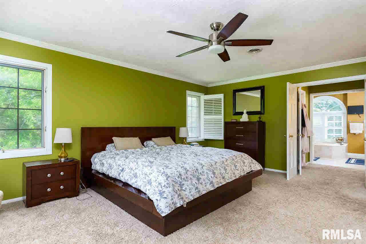 4010 Jersey Ridge Road Davenport, IA 52807 - Photo 15 of 24 Gallery Image 15