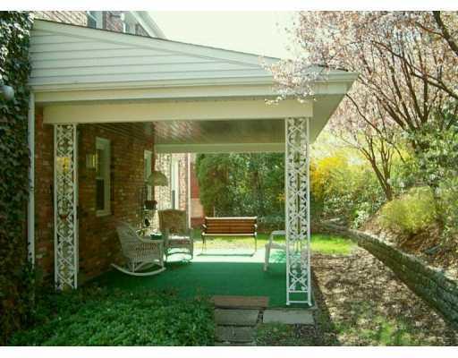824 Elm Spring Road Mt. Lebanon, PA 15243 - Photo 7 of 8 Gallery Image 7