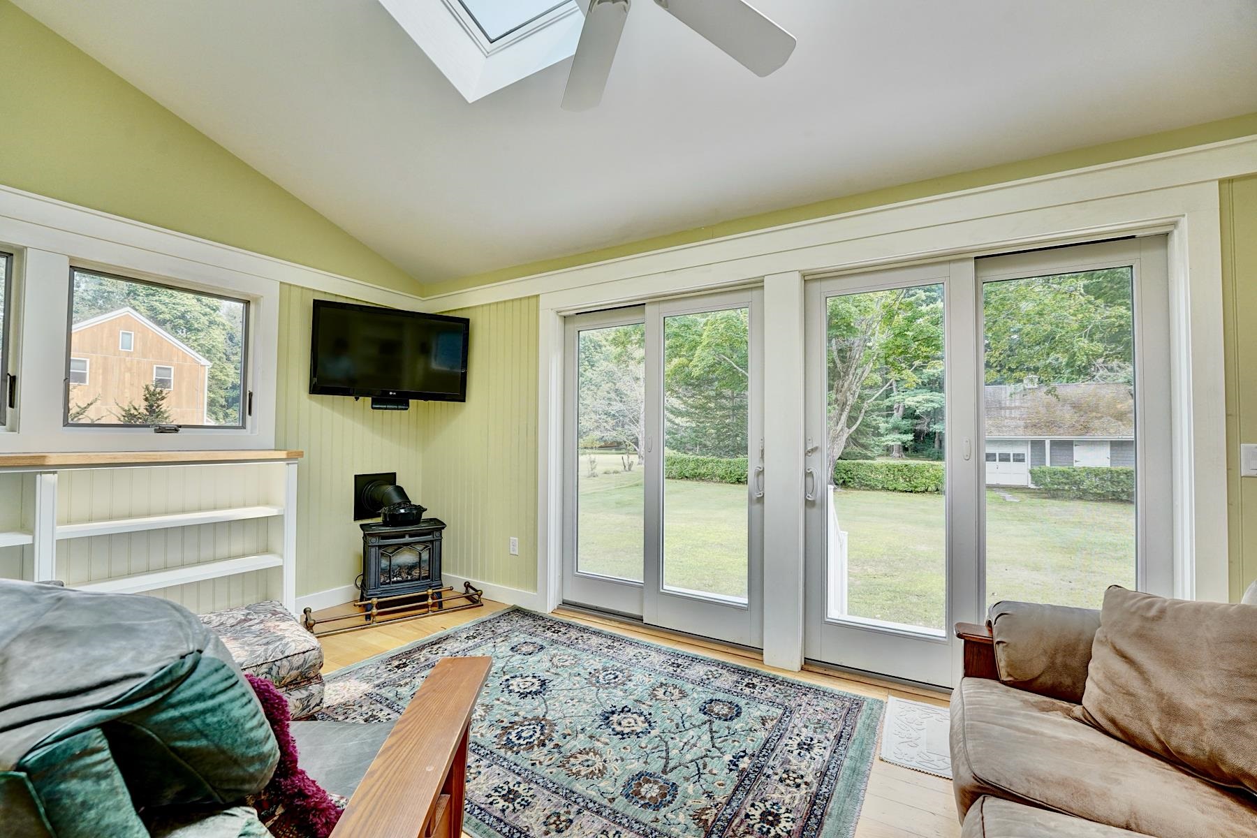 420 Wallis Road Rye, NH 03870 - Photo 2 of 25