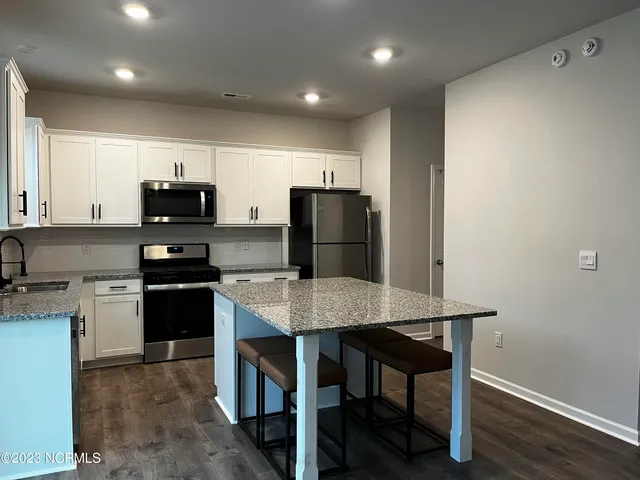 $2,255 | 1010 Kellie Court, New Bern, NC 28562