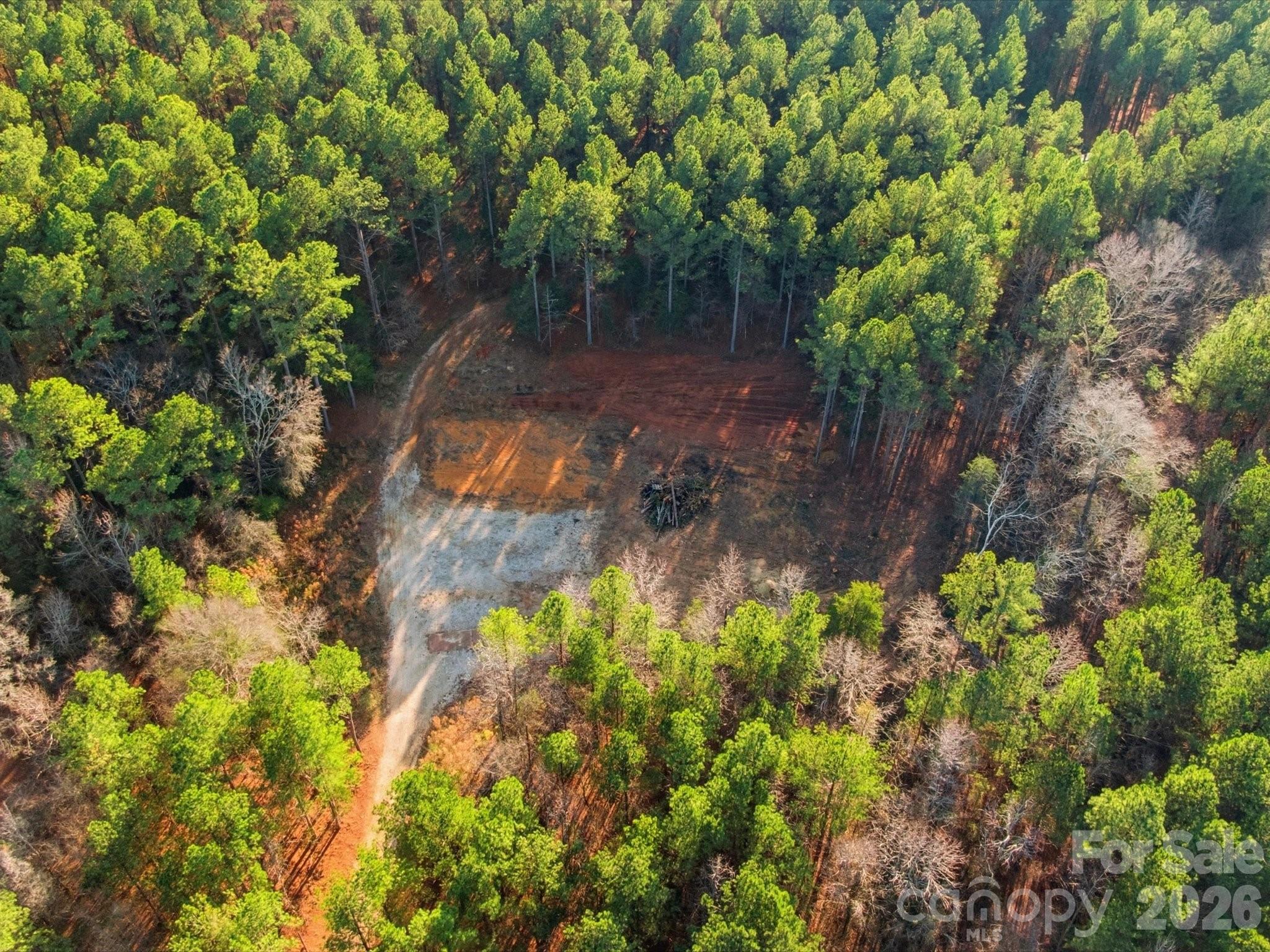 2704 Kee-Moore Drive Chester, SC 29706 - Photo 19 of 43 a backyard of a house