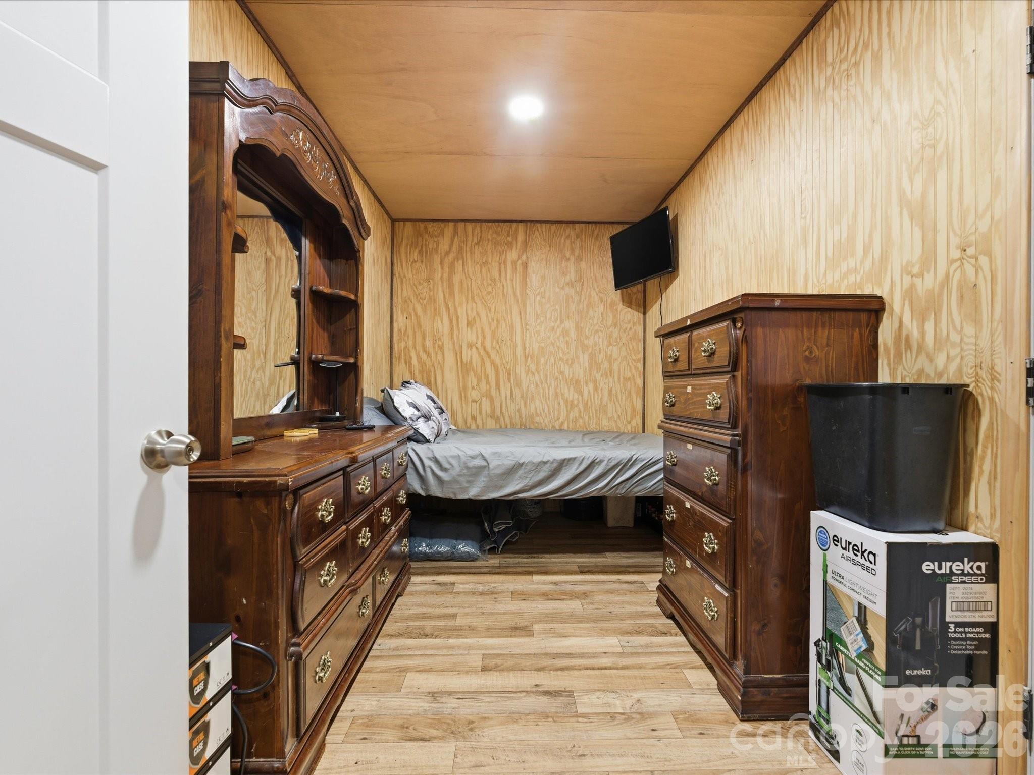 2704 Kee-Moore Drive Chester, SC 29706 - Photo 34 of 43 a backyard of a house