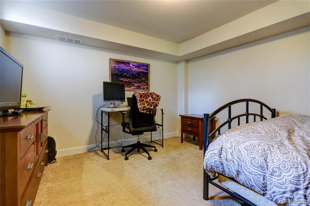 2525 Norton Lawn Rochester Hills, MI 48307 - Photo 23 of 29