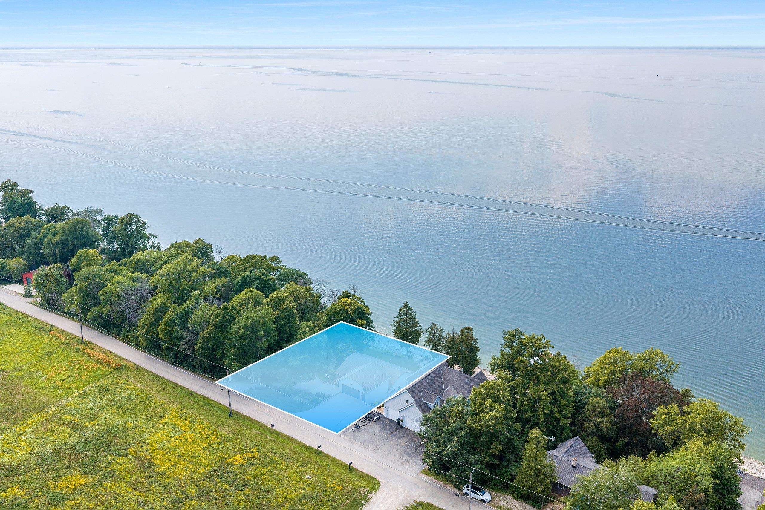 5153 Edgewater Beach Road Green Bay, WI 54311 - Photo 2 of 48