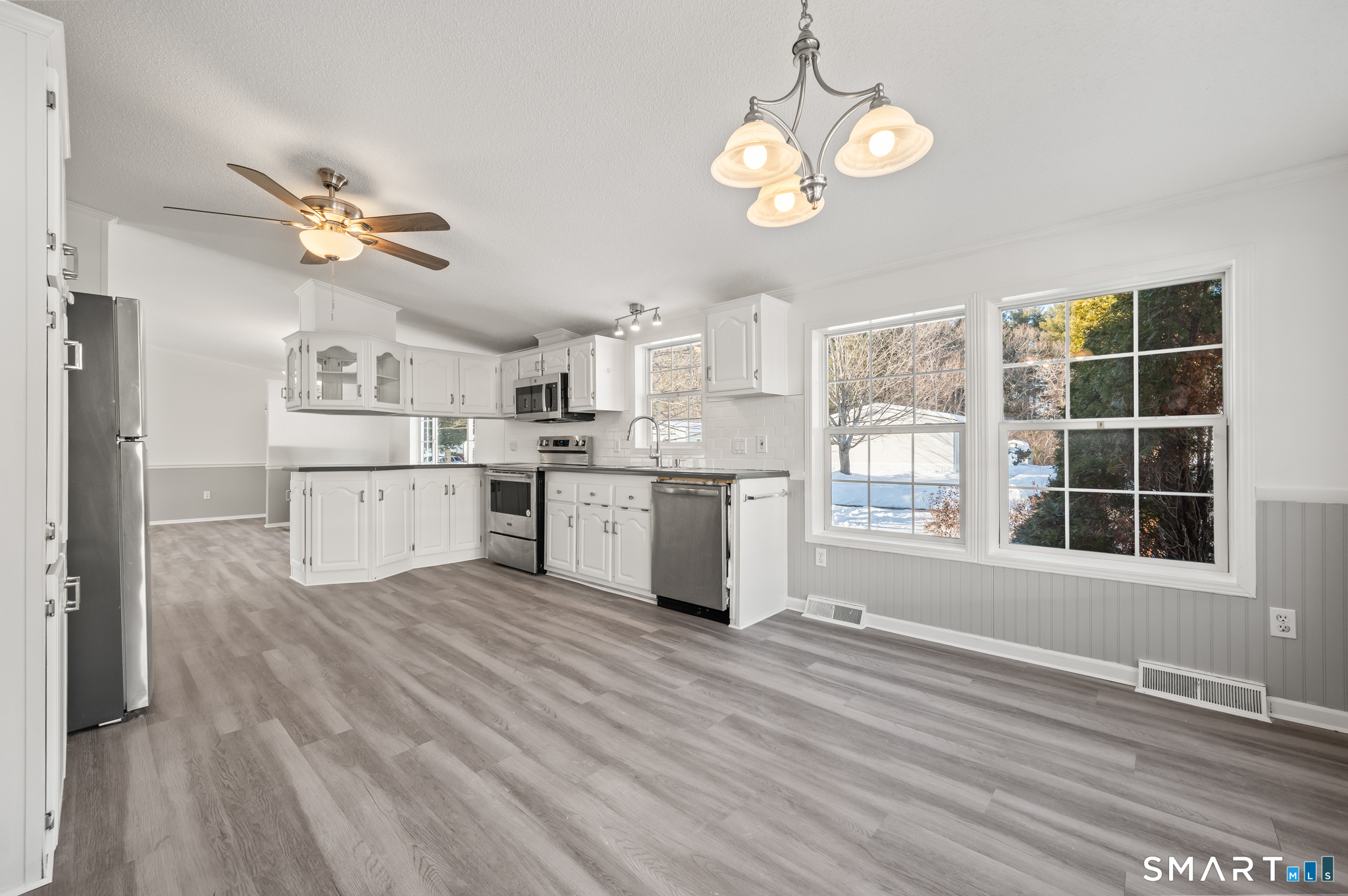 64 Circle Drive Windham, CT 06256 - Photo 3 of 40