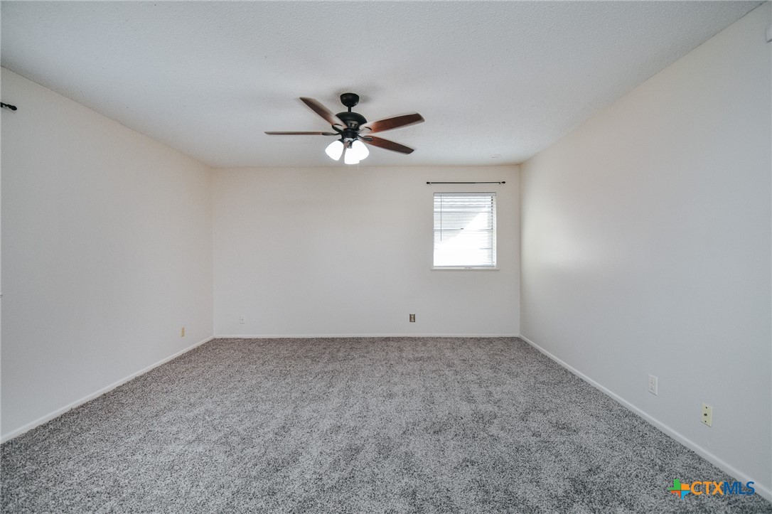 1407 Plantation Road Victoria, TX 77904 - Photo 14 of 17