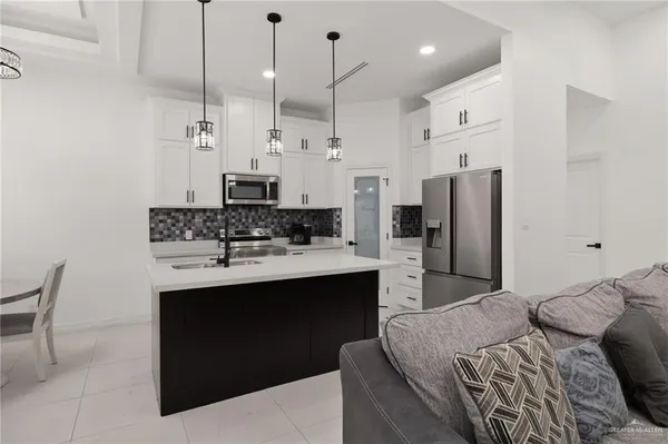 $2,600 | 4217 Duncan Lane, Edinburg, TX 78542